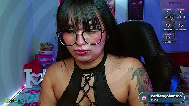 Snapshot of Miss_scarllet_ chatting on March 2025 01:32:02 PM Miss scarllet online show from March 2025 01:32:02 PM