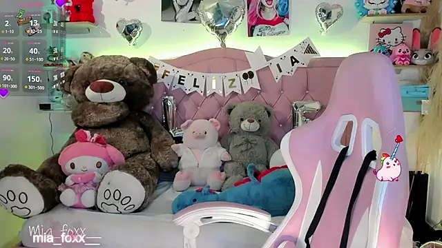 Mia foxx  online show from February 2026 09:10:02 PM