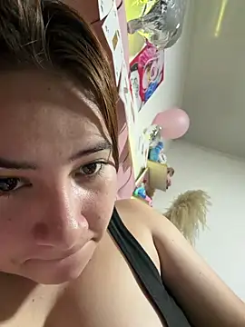 Mia foxx  online show from February 2026 09:57:02 PM