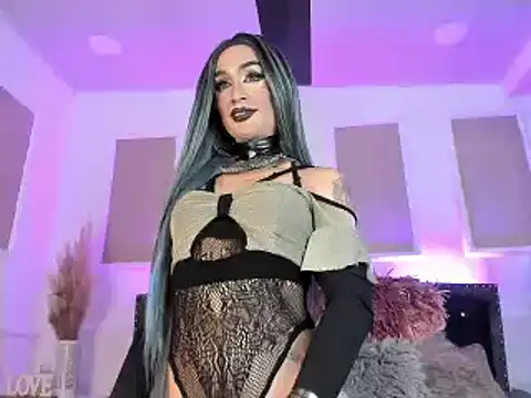 queen satin online show from December 2024 12:13:02 PM