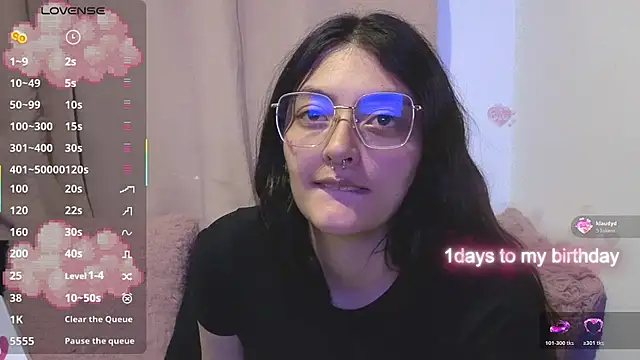 lessliee22  online show from May 2026 07:05:01 AM
