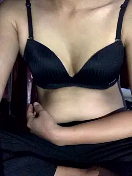 Snapshot of Cute_lady99 chatting on January 2026 08:05:01 AM Cute lady99 online show from January 2026 08:05:01 AM