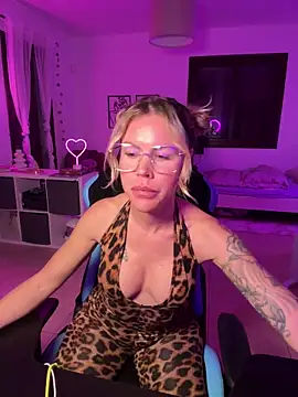 Lara Bergmann online show from January 2025 05:37:02 PM