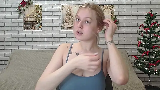 EmiliaDuchess online show from December 2024 08:34:02 AM