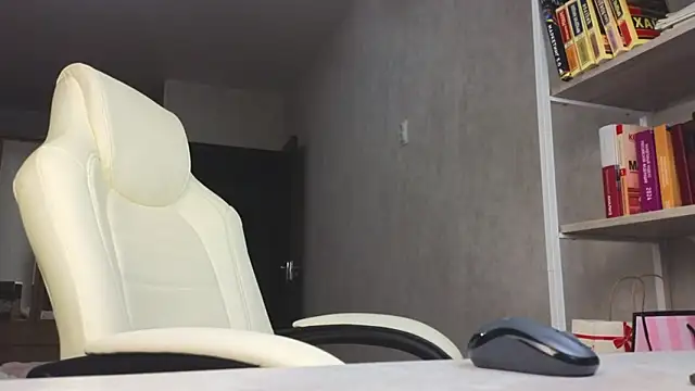 Marietta Castro online show from March 2026 04:25:01 PM