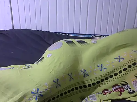 Snapshot of Sexy_baby004 chatting on September 2025 04:27:01 AM Sexy baby004 online show from September 2025 04:27:01 AM