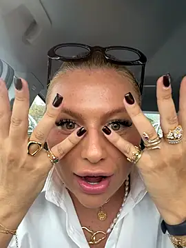 Arabellalee23 online show from October 2025 01:20:01 PM