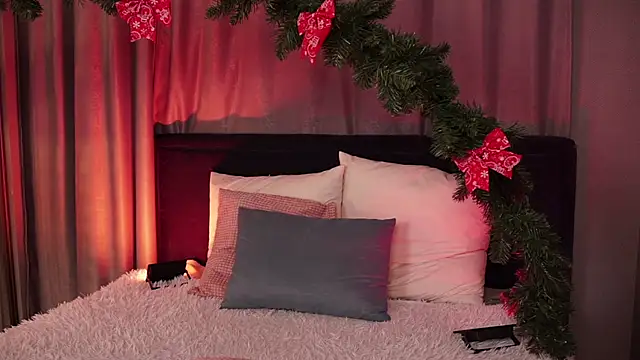 Snapshot of AnnLevine chatting on December 2024 08:50:01 AM AnnLevine online show from December 2024 08:50:01 AM