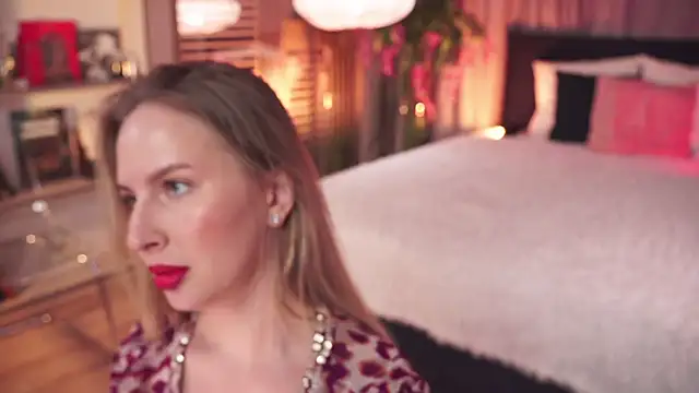 Snapshot of AnnLevine chatting on February 2025 10:10:02 AM AnnLevine online show from February 2025 10:10:02 AM