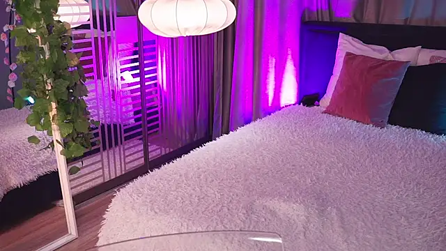 Snapshot of AnnLevine chatting on February 2025 09:03:01 AM AnnLevine online show from February 2025 09:03:01 AM