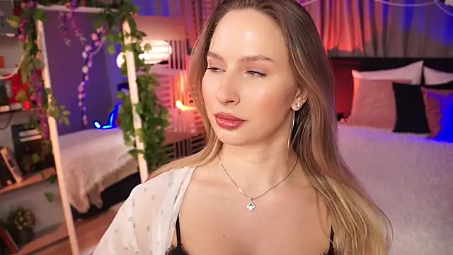 Snapshot of AnnLevine chatting on February 2025 05:48:02 AM AnnLevine online show from February 2025 05:48:02 AM