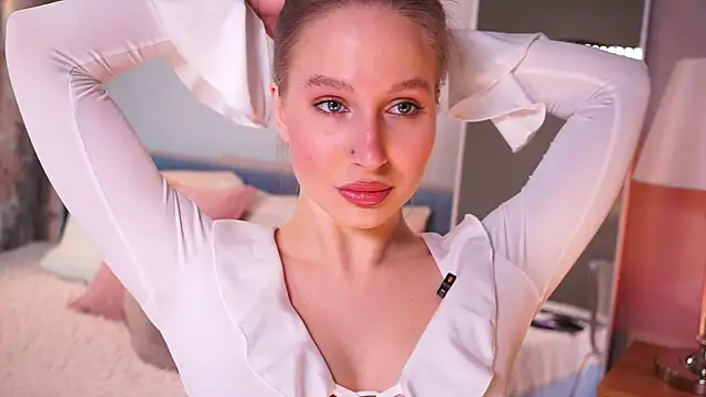 Snapshot of AnnLevine chatting on September 2025 02:00:02 PM AnnLevine online show from September 2025 02:00:02 PM