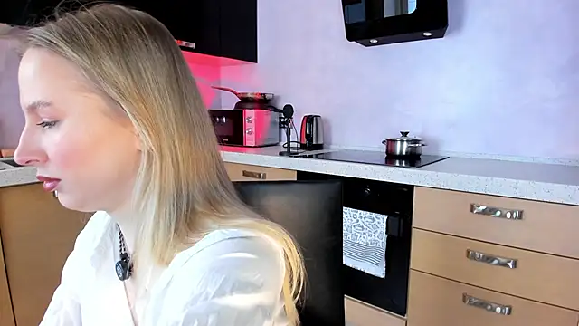 AnnLevine online show from April 2026 01:20:02 PM