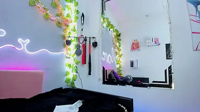 Snapshot of YouliteSllut2 chatting on January 2025 10:32:02 PM YouliteSllut2 online show from January 2025 10:32:02 PM