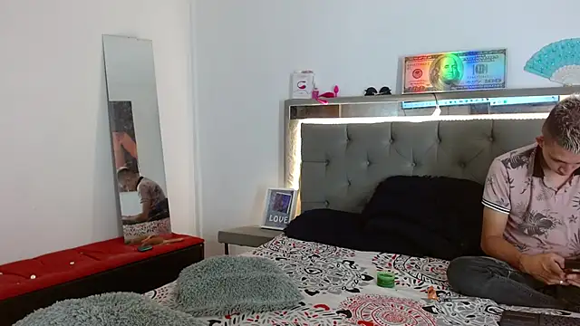 parejacaliente20154 online show from January 2025 12:04:02 PM