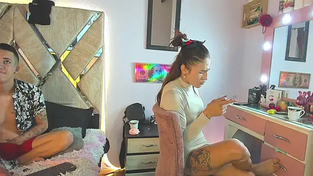 parejacaliente20154 online show from November 2025 12:37:02 PM