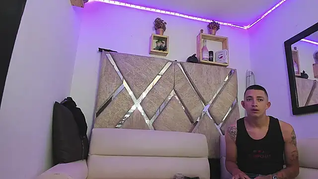 parejacaliente20154 online show from May 2026 01:08:02 PM