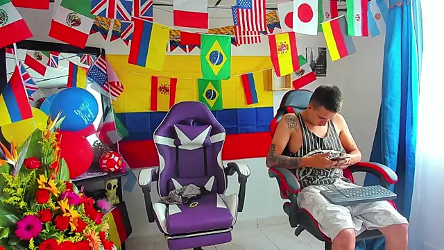 parejacaliente20154 online show from June 2026 01:08:02 PM
