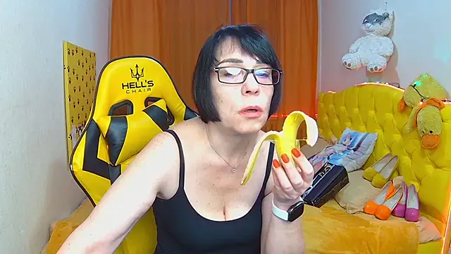 Snapshot of SandraHormas chatting on February 2025 07:58:02 AM SandraHormas online show from February 2025 07:58:02 AM