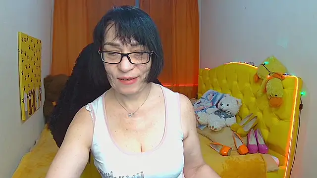 Snapshot of SandraHormas chatting on February 2025 07:54:02 AM SandraHormas online show from February 2025 07:54:02 AM