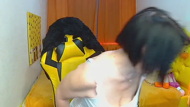 Snapshot of SandraHormas chatting on February 2025 10:34:01 AM SandraHormas online show from February 2025 10:34:01 AM