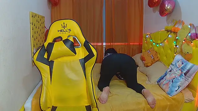 Snapshot of SandraHormas chatting on March 2025 02:16:01 PM SandraHormas online show from March 2025 02:16:01 PM