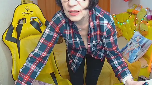 Snapshot of SandraHormas chatting on March 2025 05:18:02 PM SandraHormas online show from March 2025 05:18:02 PM