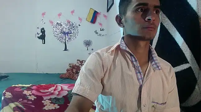 Snapshot of maria_and_angel chatting on December 2024 01:13:02 AM maria and angel online show from December 2024 01:13:02 AM