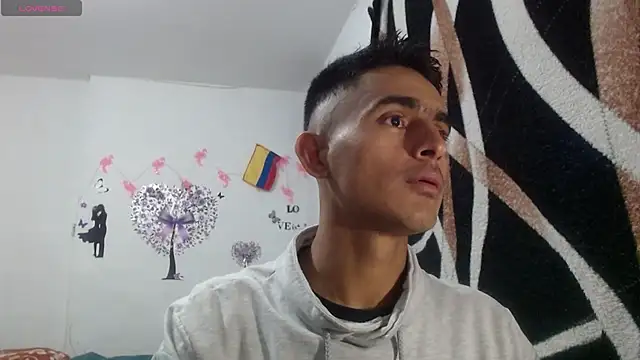 Snapshot of maria_and_angel chatting on December 2024 01:12:01 AM maria and angel online show from December 2024 01:12:01 AM