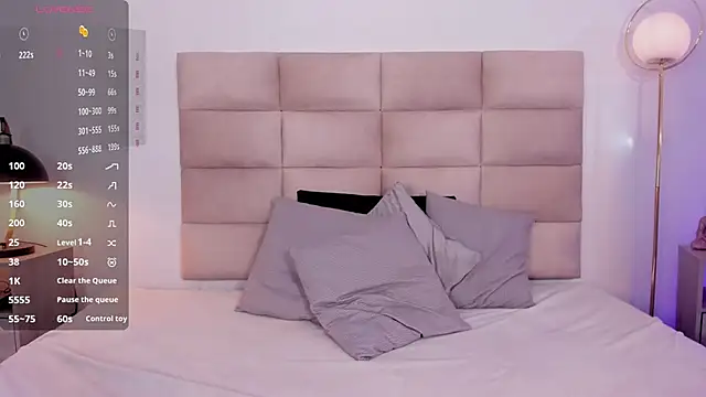 Snapshot of AngelyRosse1 chatting on January 2025 04:45:01 AM AngelyRosse1 online show from January 2025 04:45:01 AM