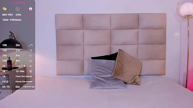 Snapshot of AngelyRosse1 chatting on March 2025 04:24:02 AM AngelyRosse1 online show from March 2025 04:24:02 AM