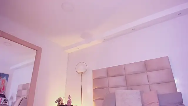 Snapshot of AngelyRosse1 chatting on October 2025 03:57:01 AM AngelyRosse1 online show from October 2025 03:57:01 AM