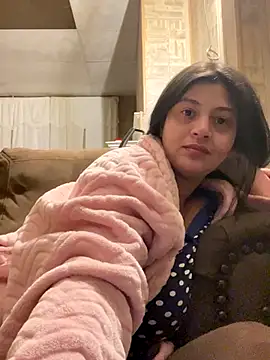 kriztal pretty online show from November 2025 11:21:02 AM