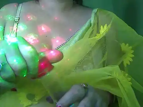 LOVERIAKOL online show from November 2025 03:03:02 PM