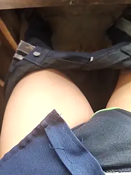 Snapshot of BustedKeeping chatting on April 2026 05:02:02 AM BustedKeeping online show from April 2026 05:02:02 AM