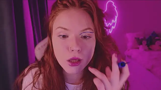 Snapshot of Elsie_Ginger chatting on December 2024 11:56:02 PM Elsie Ginger online show from December 2024 11:56:02 PM