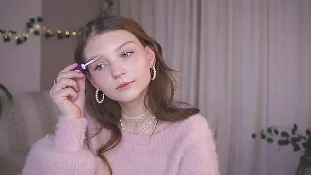 CindyGarrison online show from September 2025 01:05:01 AM