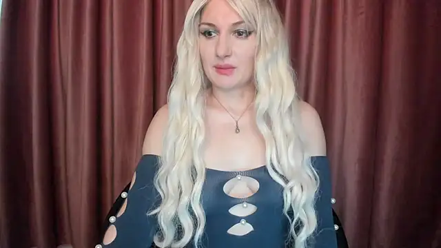 Snapshot of AnaysTop chatting on November 2025 06:45:01 AM AnaysTop online show from November 2025 06:45:01 AM