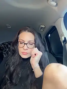 Snapshot of BeautifulMesss chatting on November 2025 04:13:02 PM BeautifulMesss online show from November 2025 04:13:02 PM