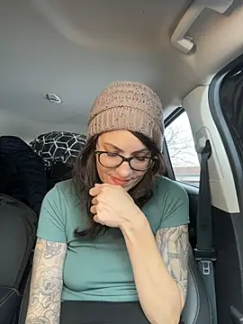 Snapshot of BeautifulMesss chatting on February 2026 04:03:02 PM BeautifulMesss online show from February 2026 04:03:02 PM