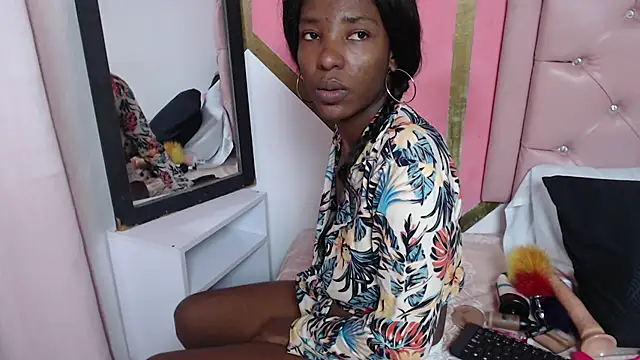 Snapshot of Madeline_Woods chatting on February 2025 07:27:02 PM Madeline Woods online show from February 2025 07:27:02 PM