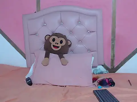 Snapshot of Madeline_Woods chatting on October 2025 02:50:01 PM Madeline Woods online show from October 2025 02:50:01 PM