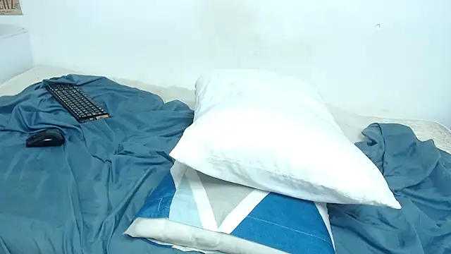 Snapshot of Madeline_Woods chatting on October 2025 11:16:01 PM Madeline Woods online show from October 2025 11:16:01 PM