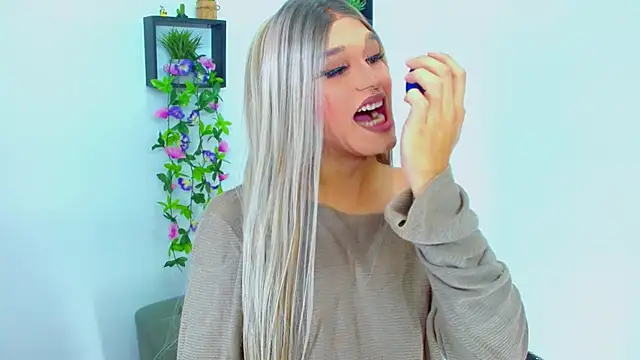 TaylorMon online show from June 2026 01:43:02 AM