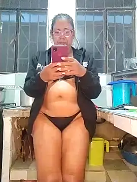 Snapshot of sorbetico_perverse chatting on February 2025 11:17:01 PM sorbetico perverse online show from February 2025 11:17:01 PM