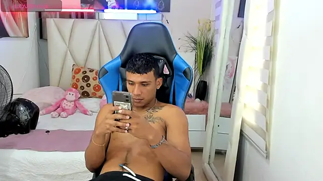 Backsex boy online show from February 2025 05:24:02 PM