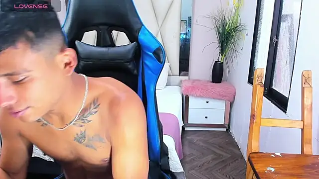 Backsex boy online show from February 2025 07:16:01 PM