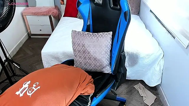 Backsex boy online show from September 2025 03:00:02 PM