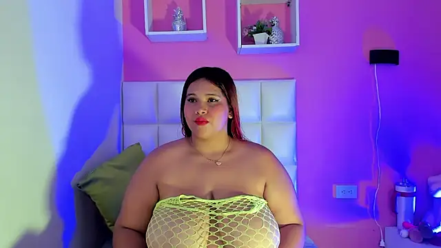 Alanna hot3 online show from May 2026 02:38:02 PM