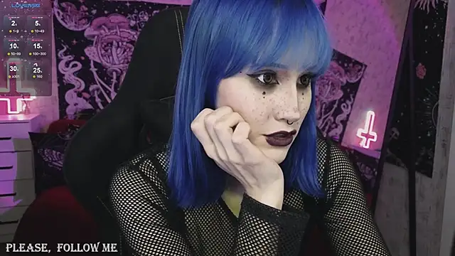 little Elika online show from December 2024 10:18:02 PM